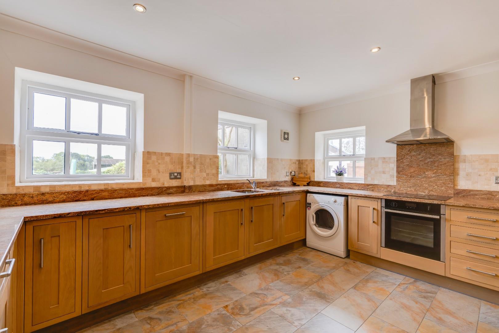 Henstaff Mews, Llantrisant Road, Groesfaen, Pontyclun, Rhondda Cynon Taff, CF72 8NG